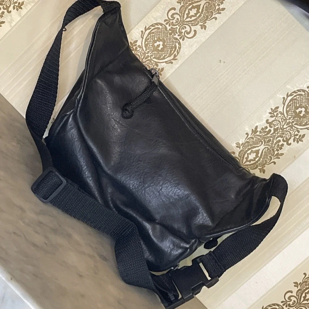 NEW Trailmaker Equipment Faux Leather Black Fanny‎ Pack Waist Bag Hip Bag